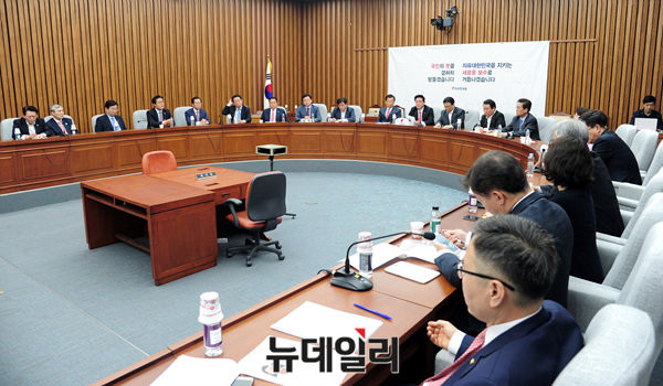 ▲ 자유한국당 내 이낙연 국무총리 후보자 인사청문위원들이 오는 24일부터 시작되는 후보자 인사청문회를 보이콧 할 조짐을 보이고 있다. ⓒ뉴데일리 공준표 기자