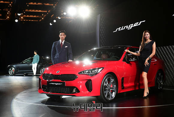 ▲ 기아차의 프리미엄 퍼포먼스 세단 스팅어.ⓒ정상윤 기자