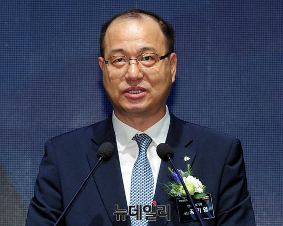 ▲ 공기영 현대건설기계 사장이 금일 일산 킨텍스에서 열린 독립브랜드 출범식에서 인사말을 하고 있다.ⓒ뉴데일리 공준표 기자