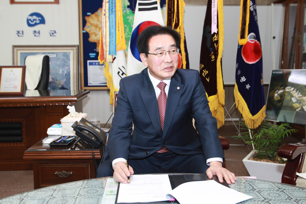 ▲ 송기섭 충북 진천군수.ⓒ진천군