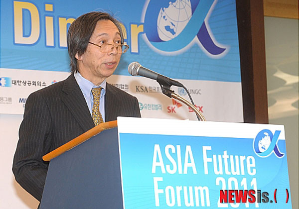 ▲ 2011년 11월 아시아 미래포럼에서 축사를 하는 무토 마사토시 당시 주한 日대사. ⓒ뉴시스. 무단전재 및 재배포 금지.