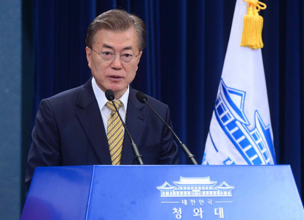 ▲ 문재인 대통령이 5월21일 청와대 춘추관에서 장관급인 청와대 정책실장과 국가안보실장 등의 인선을 직접 발표하고 있다. ⓒ뉴시스 사진DB