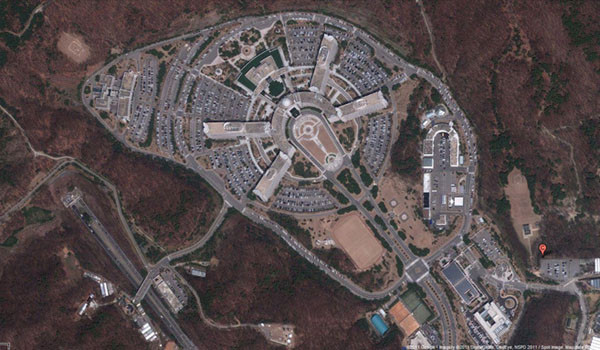 ▲ 구글 어스에 노출된 국가정보원 청사. 앞으로는 이 같은 '정보 노출'이 봇물 터지듯 일어날 가능성이 높다. ⓒ구글어스 관련화면 캡쳐.