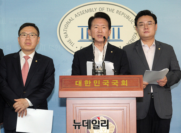 ▲ 왼쪽부터 정태옥 의원, 김한표 의원, 김성원 의원 ⓒ 뉴데일리 공준표