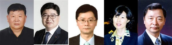 ▲ 문재인 대통령이 9일 발표한 5명의 차관급 인사. 왼쪽부터 노태강 문체부 2차관, 김용진 기재부 2차관, 손병석 국토부 1차관, 김외숙 법체처장, 황인성 민주평통 사무처장. ⓒ 청와대 제공