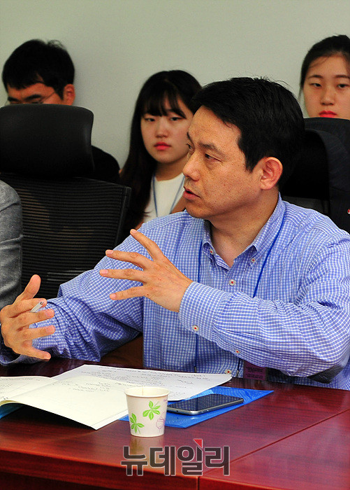 ▲ 2017년 한국항공보안학회 춘계 학술대회 패널토의 발표를 하는 대한항공 김인규 안전보안실장  ⓒ뉴데일리 오세진