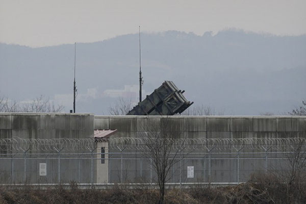 ▲ 지난 2월 언론에 포착된 오산 美공군기지의 패트리어트 PAC-3. ⓒ뉴시스. 무단전재 및 재배포 금지.