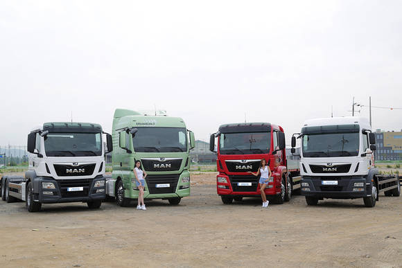 ▲ 만트럭버스코리아는 이달 13일부터 23일까지 전국 28곳에서 최신 유로6C 라인업인 ‘MAN TG New’의 전국 로드쇼를 진행한다.ⓒ만트럭버스코리아