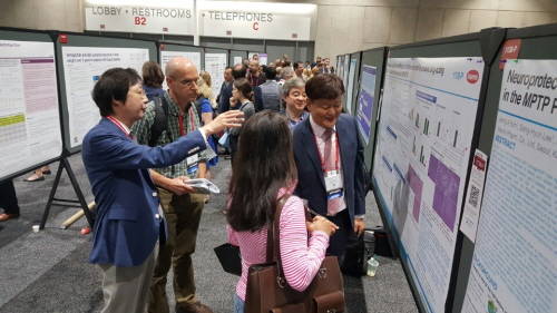 ▲ 한미약품은 미국 샌디에고에서 열린 제 77회 ADA에서 랩스커버리 기반 희귀질환치료 신약 등 연구결과 3건을 포스터 발표했다. ⓒ한미약품