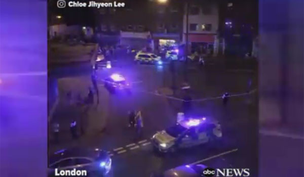 英런던 북부 핀스버리 공원 인근 이슬람 사원 앞에서 차량돌진 테러가 발생, 최소 1명이 숨지고 10여 명이 부상을 입었다고 주요 외신들이 보도했다. ⓒ美ABC방송 관련보도 화면캡쳐.