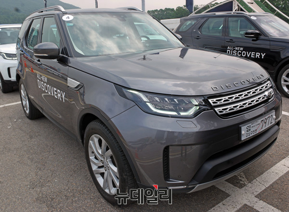 ▲ 랜드로버코리아'올 뉴 디스커버리' 외관.ⓒ이기륭 기자