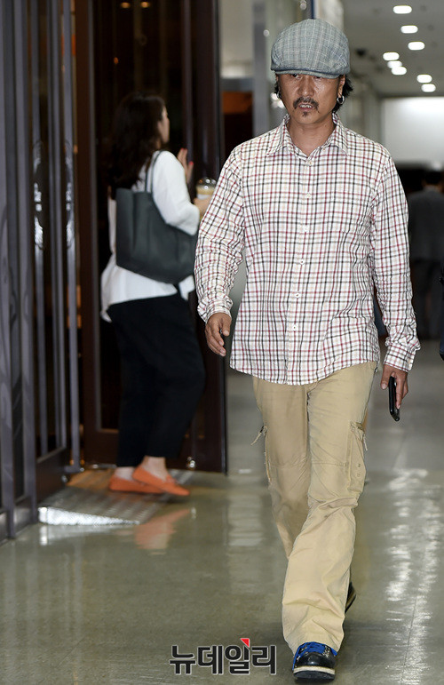 ▲ 그룹 서태지와아이들 출신 이주노가 30일 오전 서울중앙지방법원에 출석하고 있다 ⓒ 뉴데일리 공준표