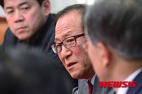 ▲ 김대중 정부 시절 통일부 장관을 역임했던 정세현 前장관이 “결국 북핵 동결과 한·미 군사훈련 규모 축소 또는 중단이라는 입구로 들어갈 수밖에 없다”고 밝혀 시선을 집중시키고 있다. 사진은 정세현 前통일부 장관.ⓒ뉴시스. 무단전재 및 재배포 금지