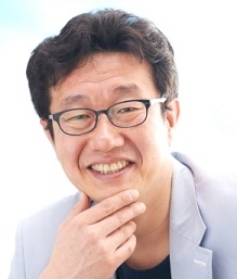 ▲ 민경배 경희사이버대 미디어커뮤니케이션학과장