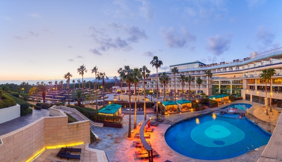 ▲ 제주 신라호텔 '어덜트 풀'. ⓒ신라호텔