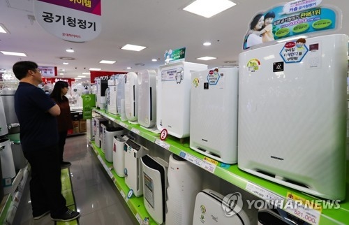 ▲ 서울 시내 한 대형가전제품매장의 공기청정기 코너. ⓒ연합뉴스