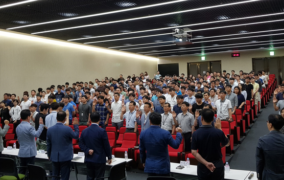 ▲ 13일 경기도 용인에 위치한 금호타이어 중앙연구소에서 열린 '사원간담회' 모습.ⓒ금호타이어