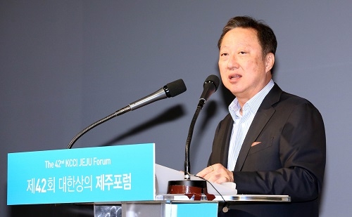 ▲ 박용만 대한상의 회장이 제42회 제주포럼에서 개회사를 하고 있다. ⓒ대한상의