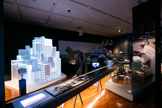 ▲ 특별전 '쓰레기X사용설명서' 1부 중 쓰레기를 생성하는 도시 영상맵핑ⓒ국립민속박물관