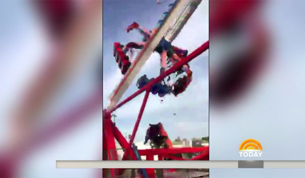 ▲ 지난 26일(현지시간) 美오하이오州 콜럼버스의 한 유원지에서 놀이기구 '파이어볼' 일부가 추락, 1명이 숨지고 7명이 중상을 입었다고 美언론들이 보도했다. ⓒ美NBC뉴스-투데이 닷컴 등이 공개한 영상 캡쳐.