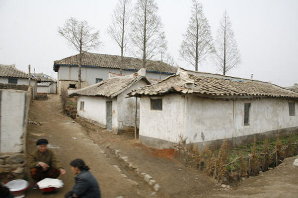 ▲ 북한의 일반주택. 함경북도 등의 수해 이재민들은 이런 집마저 없다고 한다. ⓒ통일부 블로그 북한주택 사진캡쳐.