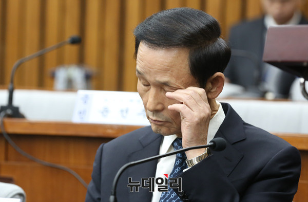 ▲ 한국이 '사드' 발사대 4기를 추가 배치하기로 결정하자 중국이 이에 대한 항의 표시로 김장수 주중 대사를 초치한 것으로 알려졌다. 사진은 김장수 주중 대사.ⓒ뉴데일리 DB