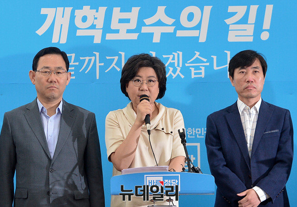 ▲ 바른정당 이혜훈 대표와 주호영 원내대표, 그리고 바른비전위원장을 겸하고 있는 하태경 최고위원. ⓒ뉴데일리 공준표 기자