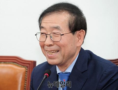 ▲ 서울시민 혈세가 투입되는 서울시립대가 입학금, 전형료 무료화를 선언하면서 박원순 서울시장이 '포퓰리즘'을 펼치고 있다는 지적이다. ⓒ뉴데일리DB