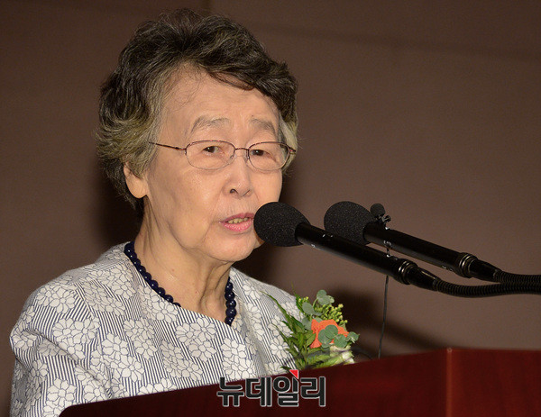 ▲ 왼쪽부터 김길자 대한민국사랑회장, 이인호 서울대학교 명예교수 ⓒ 뉴데일리 공준표