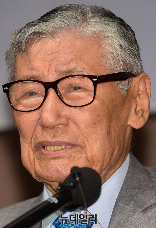 ▲ 왼쪽부터 손병두 대한민국사랑회 이사장, 남시욱 화정평화재단 이사장 ⓒ 뉴데일리 공준표