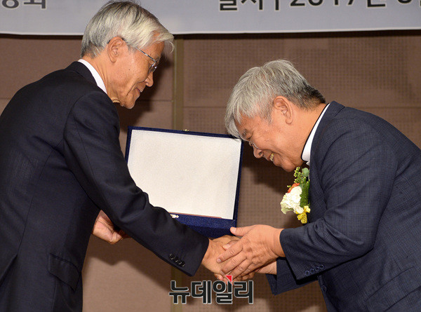 ▲ 왼쪽부터 조갑제 조갑제닷컴 대표, 서경석 목사 ⓒ 뉴데일리 공준표