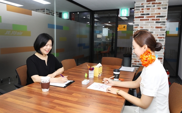 ▲ 제주항공은 '누구나 일하고 싶은 회사'를 만들기 위한 프로젝트의 일환으로 임직원 심리상담 프로그램을 운영하고 있다고 14일 밝혔다.ⓒ제주항공
