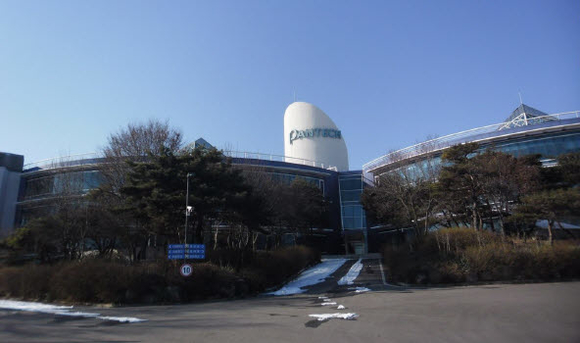 ▲ ㈜팬택 김포공장 전경. ⓒ 지지옥션