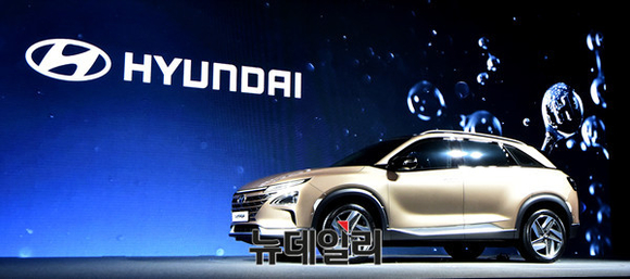 ▲ 현대자동차는 17일 차세대 수소전기차를 공개하고 내년 초 출시 계획을 밝혔다.ⓒ이종현 기자