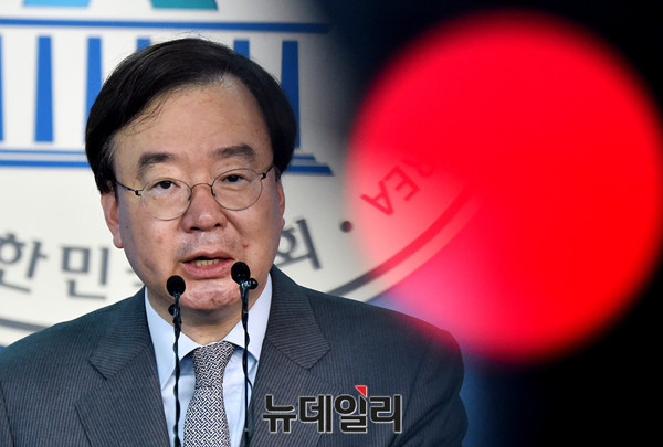 자유한국당 강효상 대변인. ⓒ뉴데일리 이종현 기자