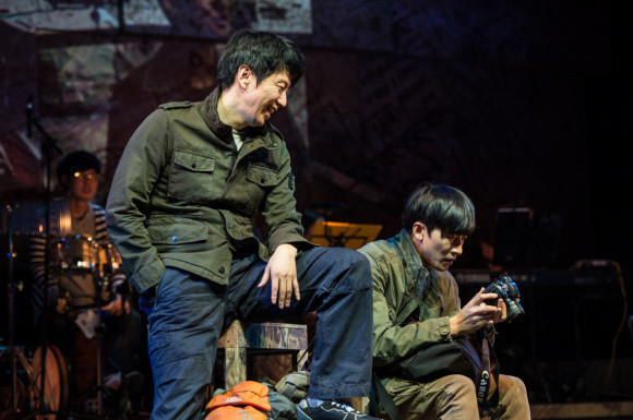 ▲ 연극 '유럽블로그'의 한 장면.