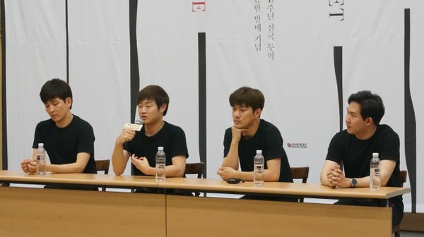 ▲ 왼쪽부터 바이올리니스트 김영욱, 바이올리니스트 김재영, 비올리스트 이승원, 첼리스트 문웅휘.