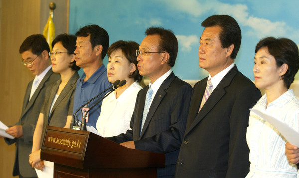 ▲ 문재인 대통령은 23일,경제발전노사정위원장으로 문성현 전 민주노동당 대표를 위촉했다. ⓒ뉴시스 DB