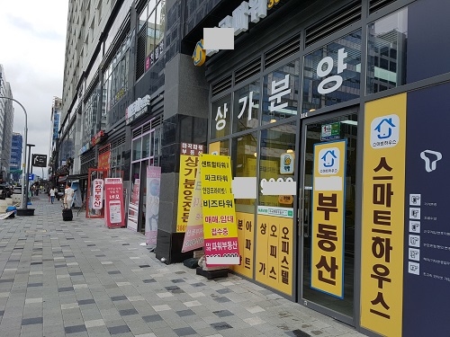 ▲ 지난 23일 찾은 마곡지구. 아파트 매매·전세 매물이 없는 탓에 부동산을 찾는 사람들의 발길도 끊겼다. 이곳 부동산 분위기는 상가 분양 중심으로 돌아가고 있다. = 이보배 기자