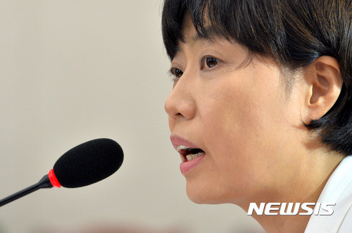 ▲ 28일 오전 서울 여의도 국회 법제사법위원회 회의실에서 열린 헌법재판관 후보자 인사청문회에 참석한 이유정 후보자가 의원 질의에 답변하고 있다. ⓒ뉴시스 사진 DB