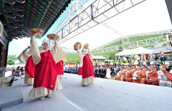 ▲ 일연선사 입적 728주기 다례재가 29일 군위군 고로면 인각사에서 봉행됐다.ⓒ군위군