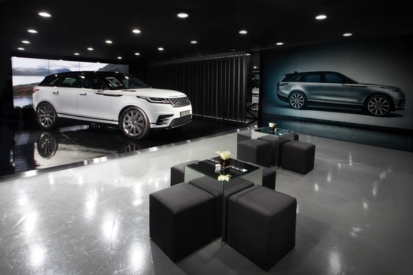 ▲ 재규어랜드로버코리아는 서울 신사동 가로수길에 '재규어랜드로버 스튜디오'를 오픈했다고 4일 밝혔다.ⓒ재규어랜드로버코리아