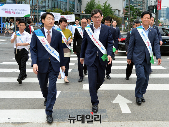 ▲ 왼쪽부터 이대훈 농협상호금융 대표, 김재경 금융감독원 불법금융총괄팀 부국장 ⓒ 뉴데일리 공준표