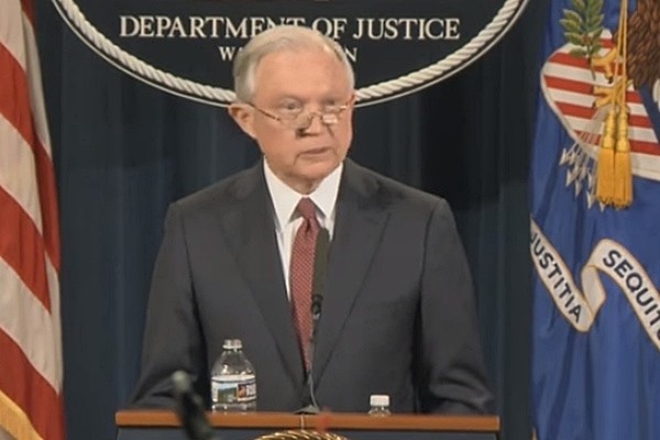 ▲ 도널드 트럼프 정부가 불법체류 청년 추방을 유예하는 ‘다카(DACA)’ 프로그램의 공식 폐지를 선언했다. 사진은 제프 세션스 美법무부 장관이 관련 브리핑을 진행하고 있다.ⓒ美법무부 홈페이지 게재 영상 화면캡쳐