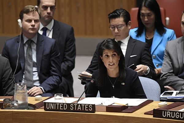 ▲ 미국이 유엔 안전보장이사회에 대북 원유 수출 금지 등이 담긴 강력한 추가 대북제재 결의안 초안을 6일(현지시간) 제출했다. 사진은 지난 4일(현지시간) 열린 유엔 안보리 긴급회의에서 니키 헤일리 유엔주재 美대사가 발언하고 있는 모습.ⓒ유엔