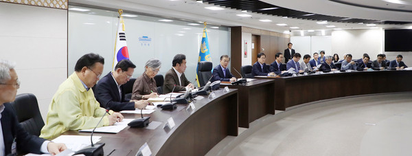 ▲ 문재인 대통령이 국가안전보장회의(NSC)를 주재하는 모습. ⓒ청와대 제공