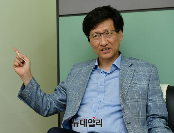 ▲ 강규형 KBS이사.ⓒ뉴데일리 정상윤 기자.