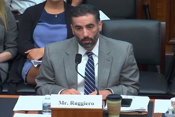 ▲ 청문회에 참석한 앤서니 루지에로 美민주주의진흥재단 선임연구원의 모습.ⓒ美하원 금융위원회 홈페이지 보도영상 화면캡쳐
