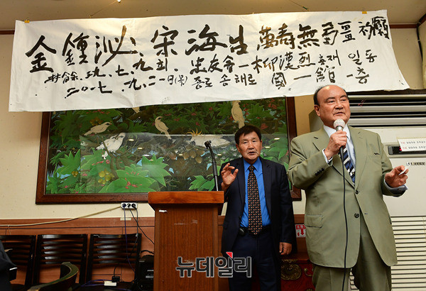 ▲ '건국대통령 이승만 동상건립위원회'가 21일 서울 종로에 위치한 국일관에서 간담회를 열고 "건국대통령 이승만 박사 동상 설립을 추진할 것"이라고 밝혔다.  ⓒ뉴데일리 정상윤 기자.