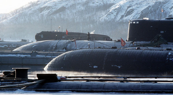 ▲ 러시아 전략 잠수함(SSBN) 기지의 모습. 한국에서 핵추진 잠수함을 도입하자고 주장하는 사람들이 상상하는 미래 한국해군은 이렇겠지만, 현실은 다르다. ⓒ러시아 스푸트니크 뉴스 해군관련 보도화면 캡쳐.